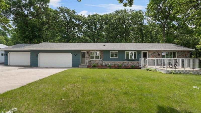 18945 Agent Dr, Sauk Centre, MN 56378
