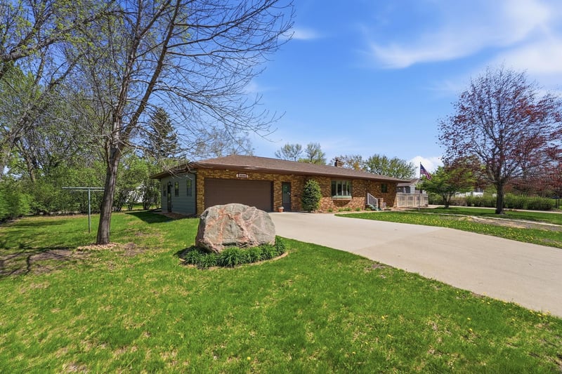 1600 7th Ave SE, Willmar, MN 56201