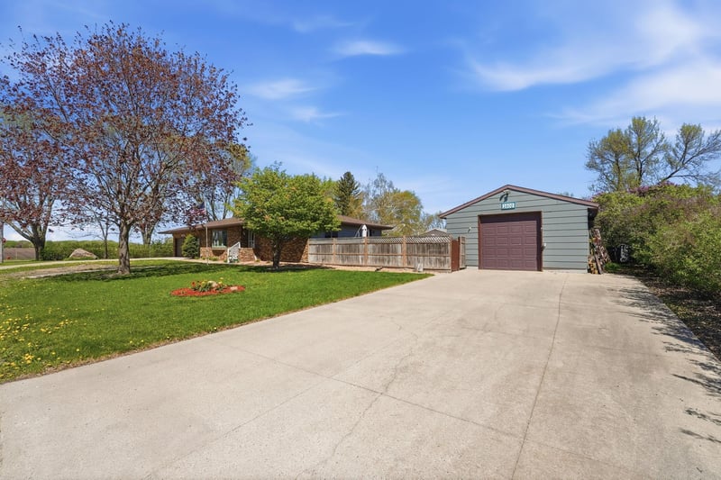 1600 7th Ave SE, Willmar, MN 56201