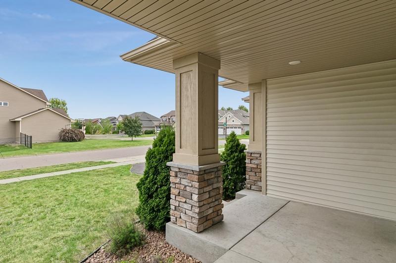6886 Jewel Ave S, Cottage Grove, MN 55016