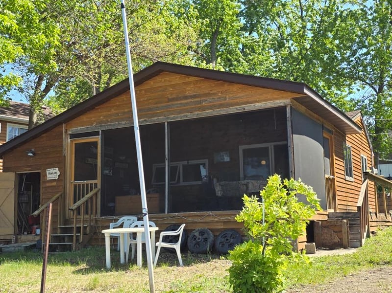 735 Reed St N, Waterville, MN 56096