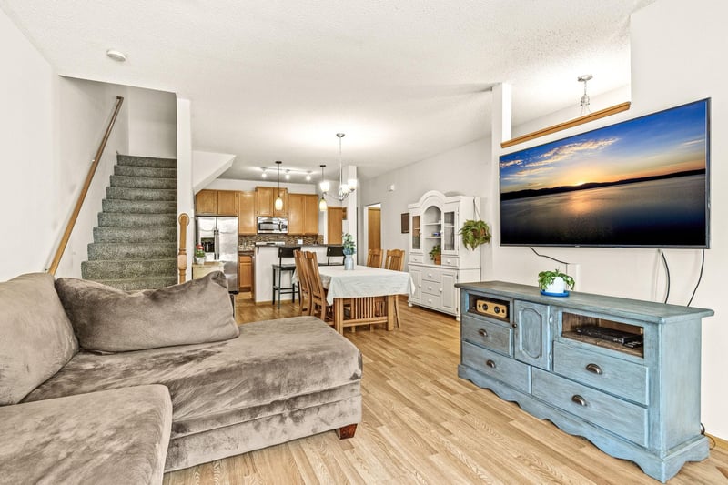 14075 Plymouth Ave #92, Burnsville, MN 55337