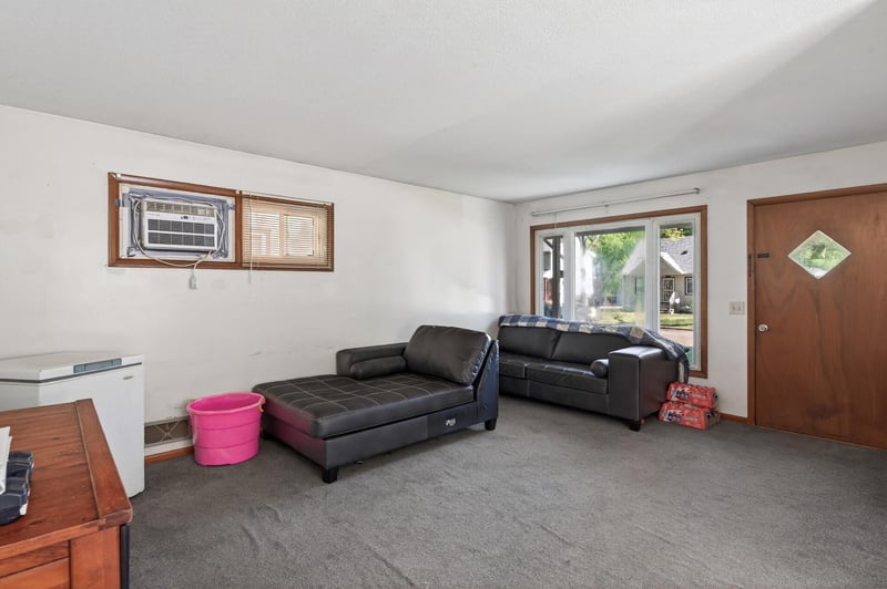 2519 3rd Ave E, North Saint Paul, MN 55109