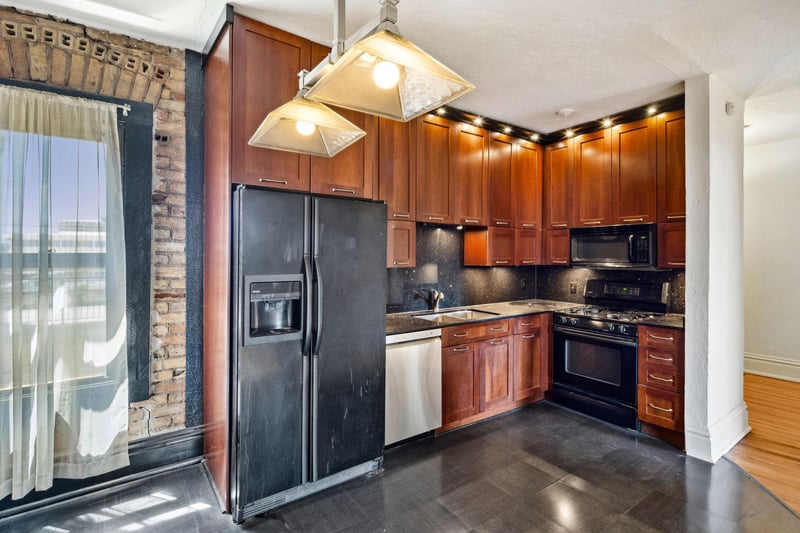 11 S 12th St #402, Minneapolis, MN 55403