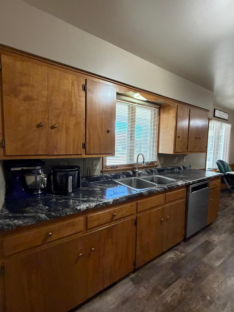610 W Elizabeth St, Edgerton, MN 56128