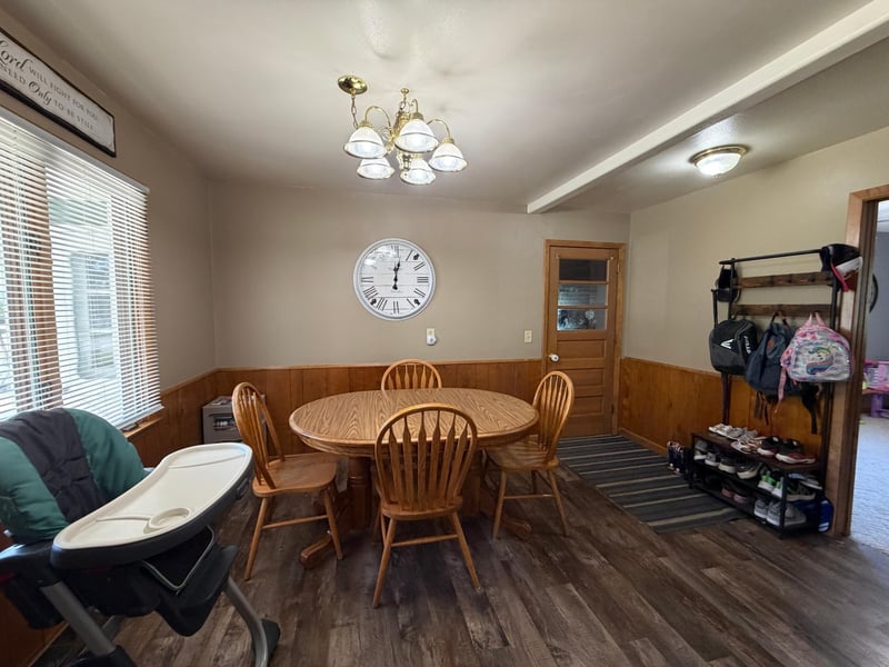 610 W Elizabeth St, Edgerton, MN 56128