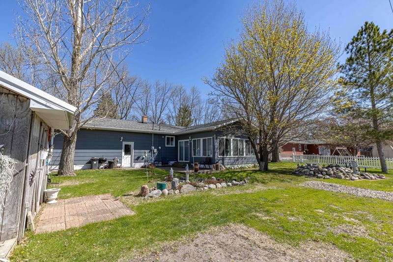 702 3rd Ave SE, Barnesville, MN 56514