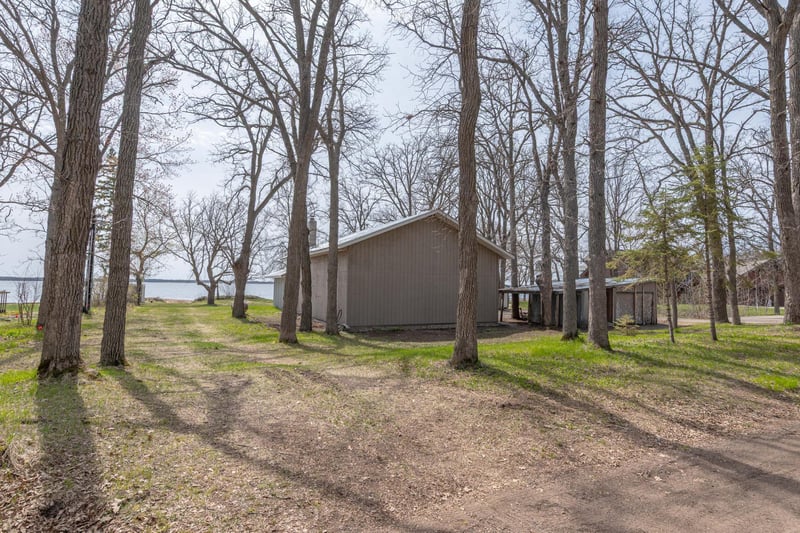 47185 Benny Ln, Perham, MN 56573