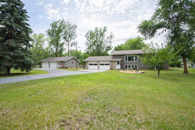 725 192nd St S, Hawley, MN 56549