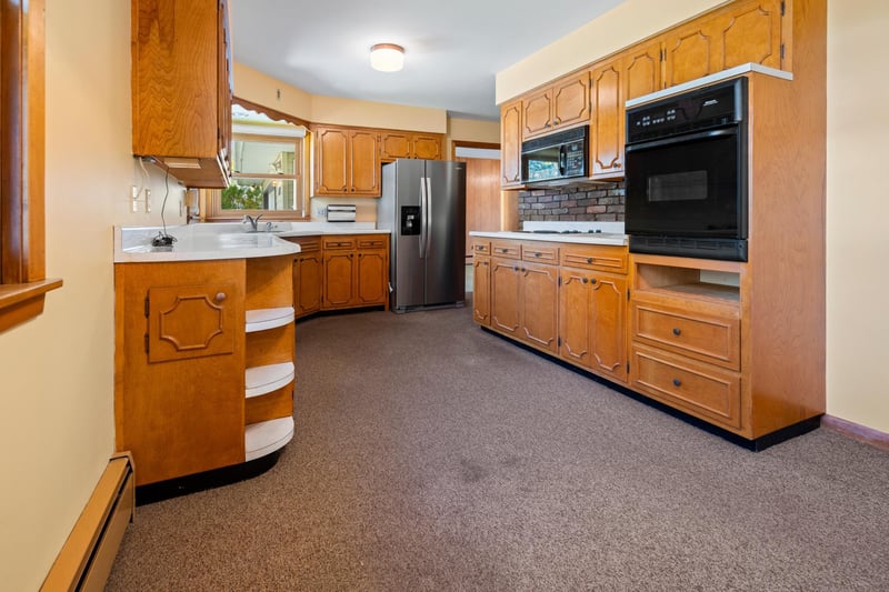 404 4th St N, Sauk Rapids, MN 56379