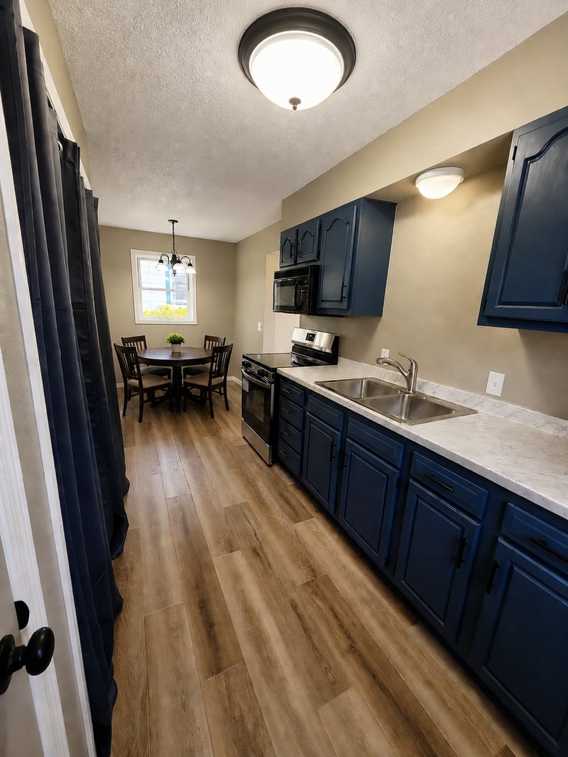 147 W Holly St, Owatonna, MN 55060