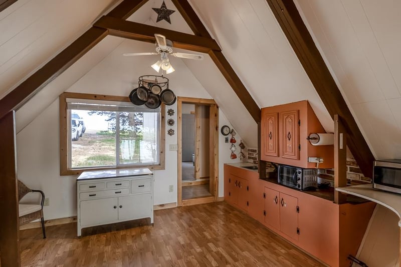 26828 Sioux Trl, Madison Lake, MN 56063