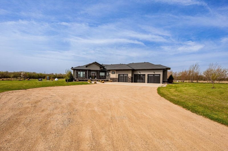 18595 43rd Ave N, Hawley, MN 56549