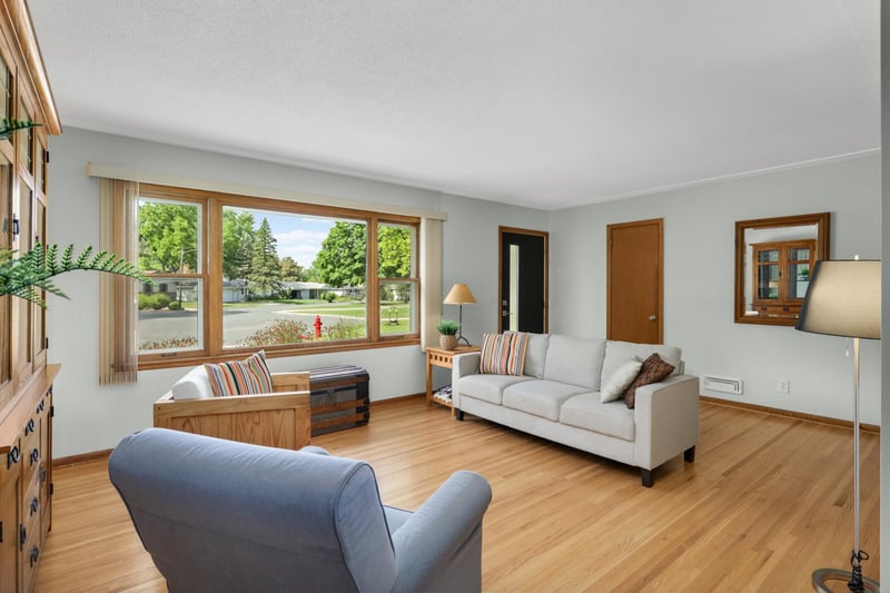 10816 Toledo Cir, Bloomington, MN 55437