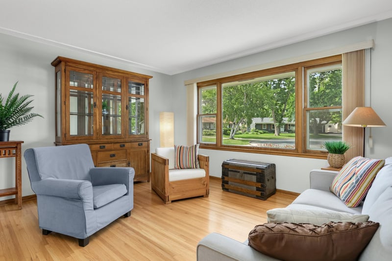 10816 Toledo Cir, Bloomington, MN 55437
