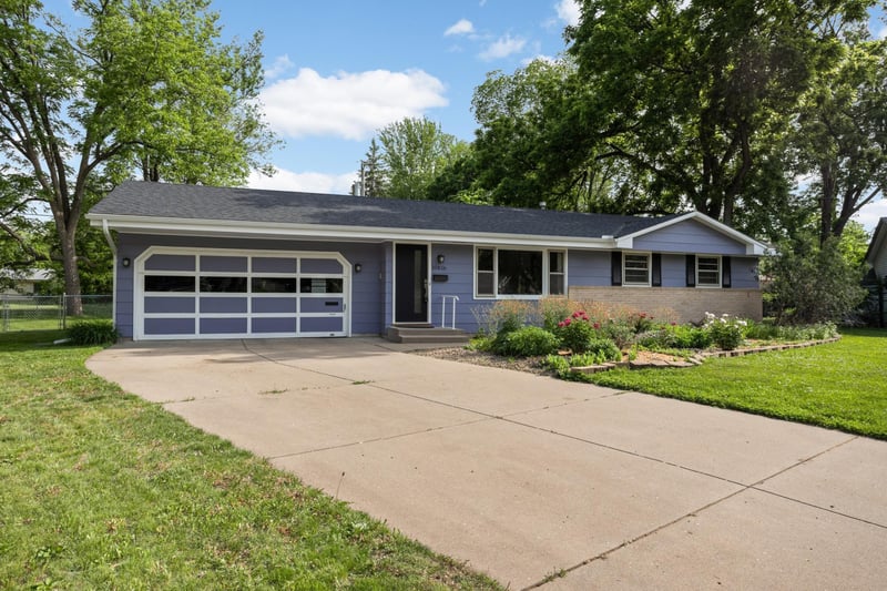 10816 Toledo Cir, Bloomington, MN 55437