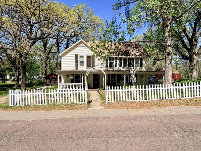 219 Moore St, Jackson, MN 56143