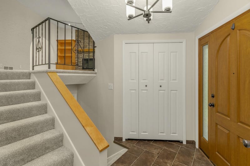 2542 147th Ln NE, Ham Lake, MN 55304