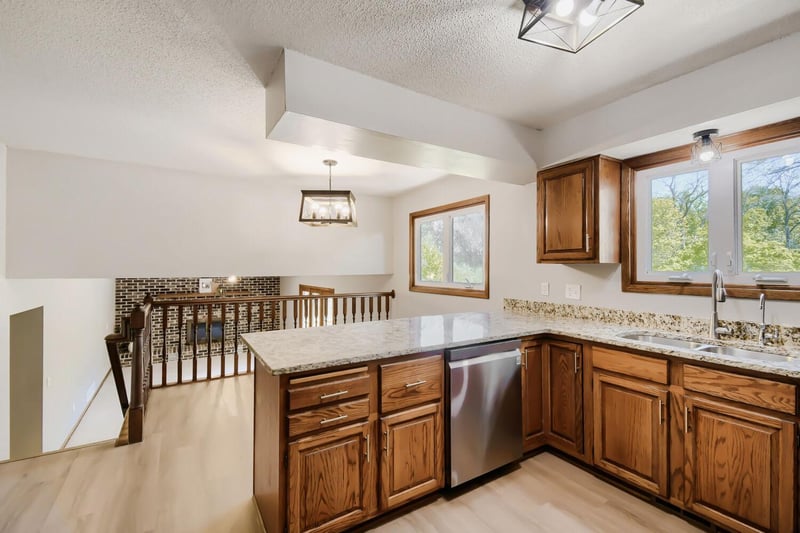 10855 Avocet St NW, Coon Rapids, MN 55433