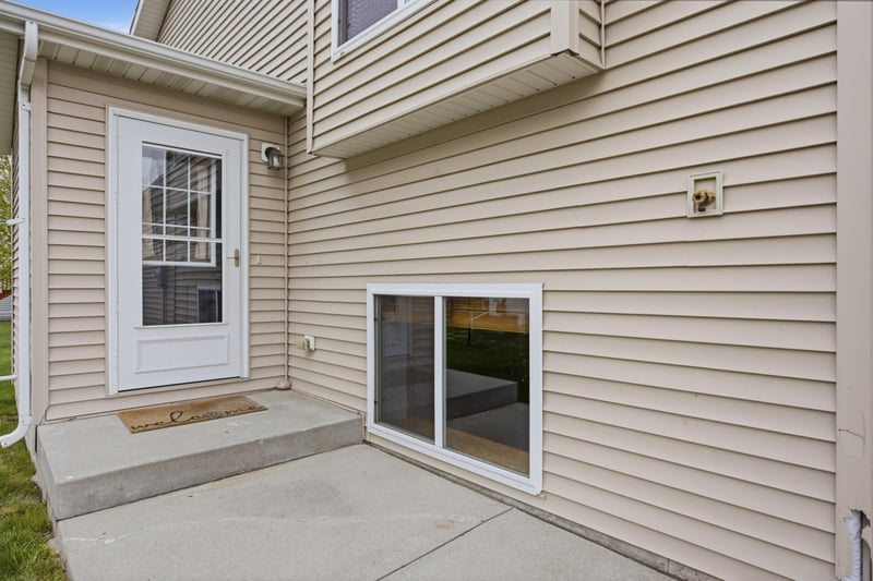 806 3rd Ave NE, Dilworth, MN 56529