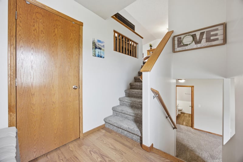 806 3rd Ave NE, Dilworth, MN 56529