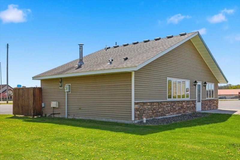 100 N Pine St S, Mora, MN 55051