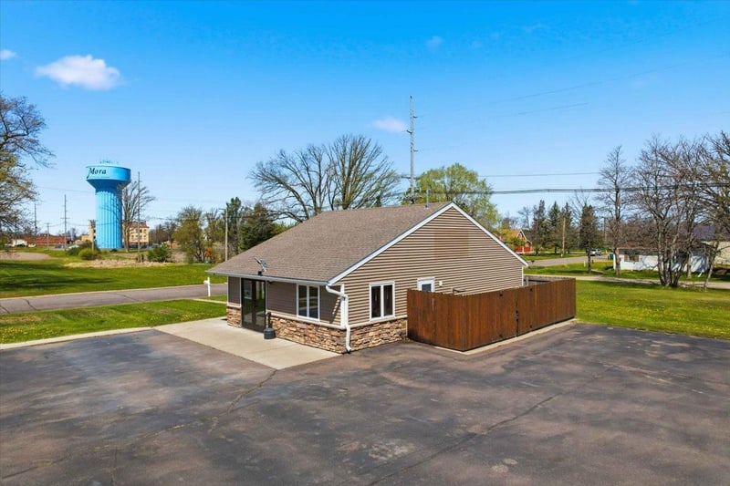 100 N Pine St S, Mora, MN 55051