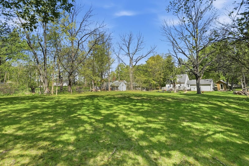 11209 Ridgemount Ave W, Hopkins, MN 55305