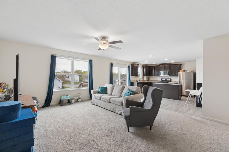 1086 Foede Cir, Montrose, MN 55363