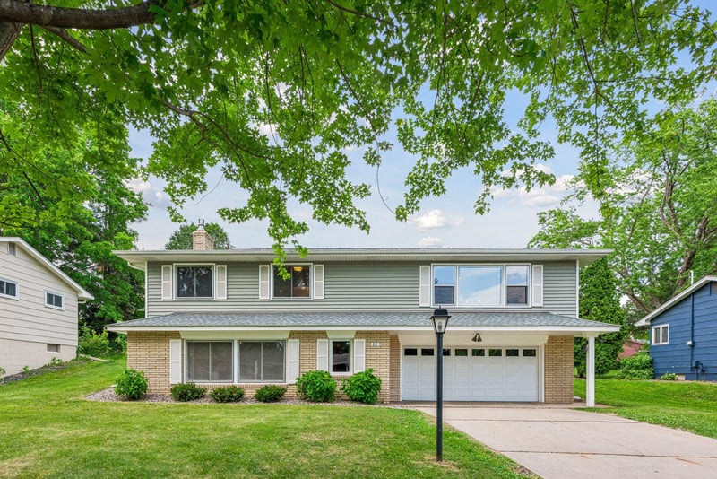 88 Battle Creek Pl, Saint Paul, MN 55119
