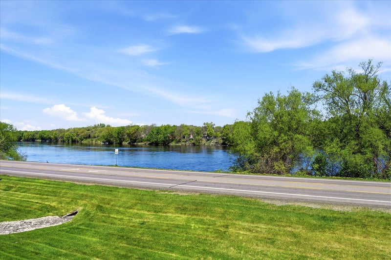 660 Riverview Dr #560, Monticello, MN 55362