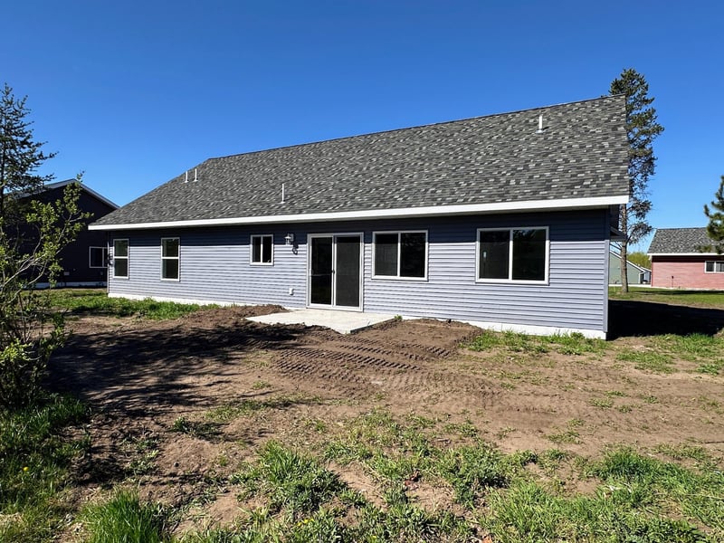 706 11th St NW, Perham, MN 56573