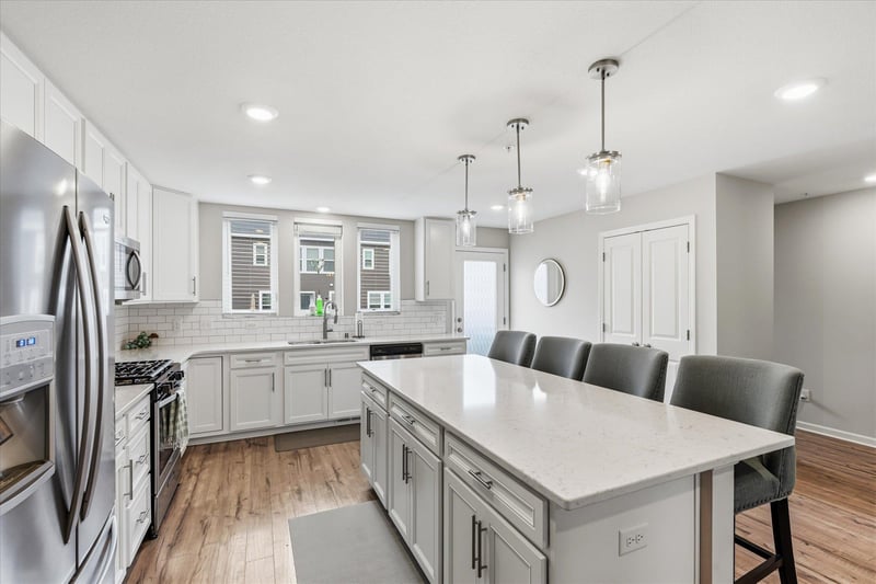 775 Midtown Ln, New Brighton, MN 55112
