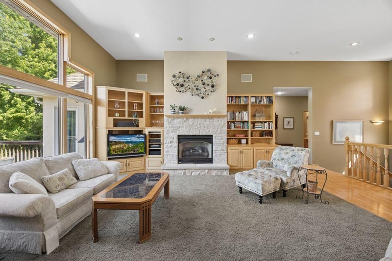 6243 Hollow Ln, Lino Lakes, MN 55014
