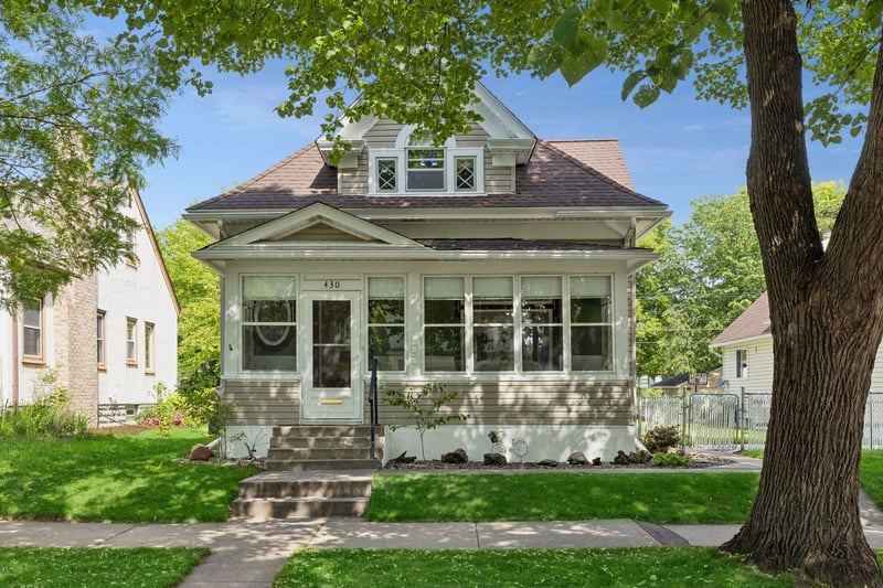430 Arbor St, Saint Paul, MN 55102