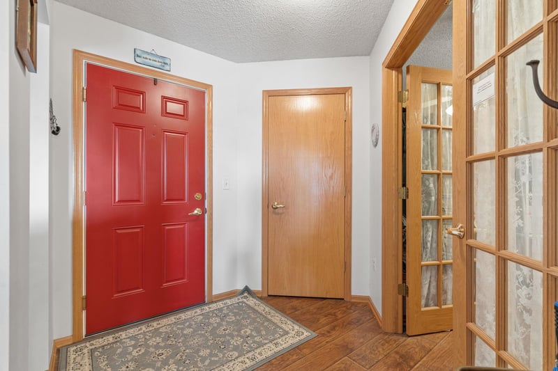 2231 Penn Pl #114, North Saint Paul, MN 55109