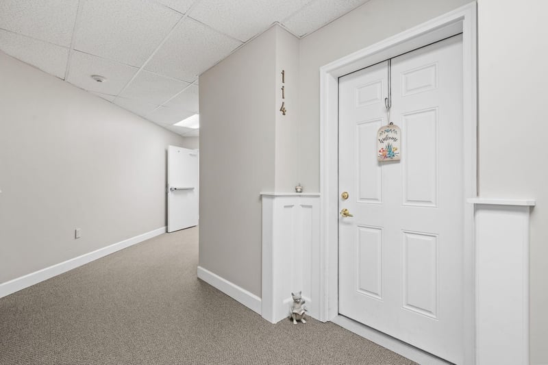 2231 Penn Pl #114, North Saint Paul, MN 55109