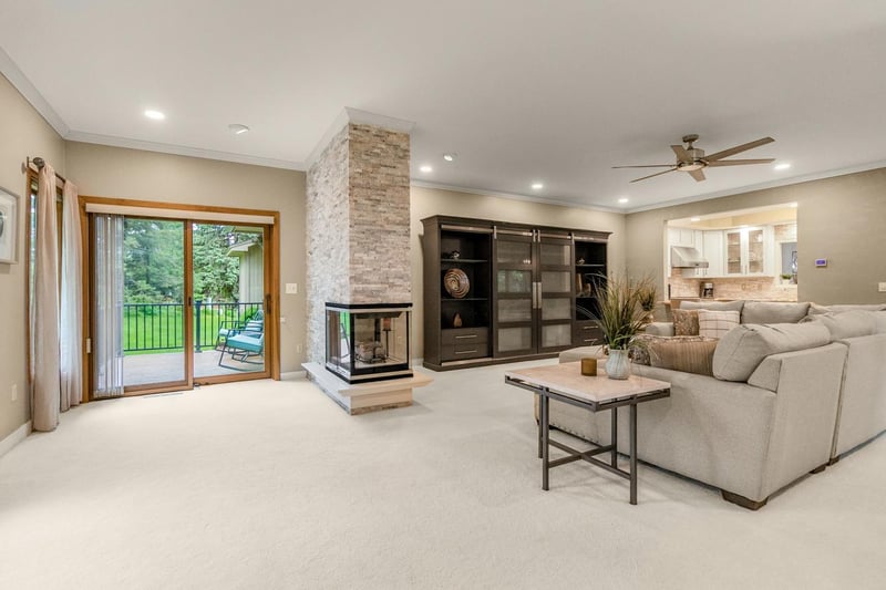 1900 Victoria Rd S #C, Mendota Heights, MN 55118