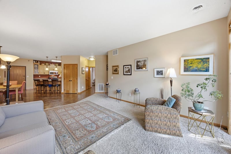203 6th St S #101, Moorhead, MN 56560