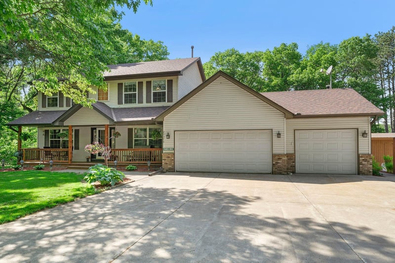 29376 Hillcrest Dr, Stacy, MN 55079
