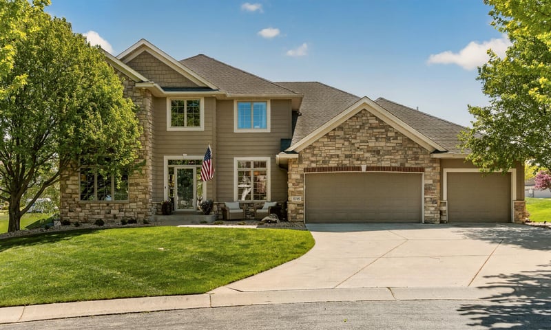 1046 Maplebeck Pl NE, Byron, MN 55920