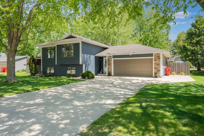 414 9th Ave NW, Byron, MN 55920