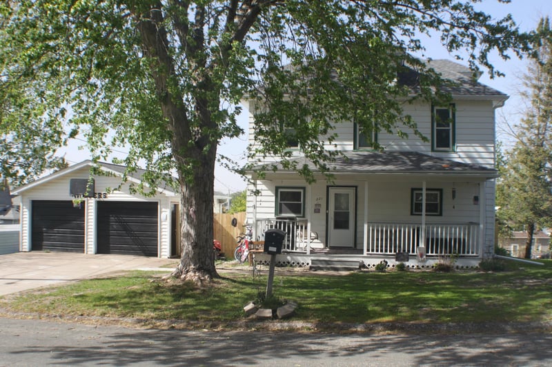 221 E Church St, Spring Valley, MN 55975