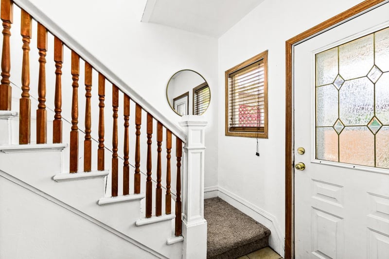 822 E 7th St, Duluth, MN 55805