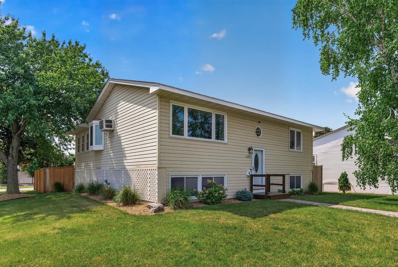 1249 Ashland Ave, Saint Paul Park, MN 55071