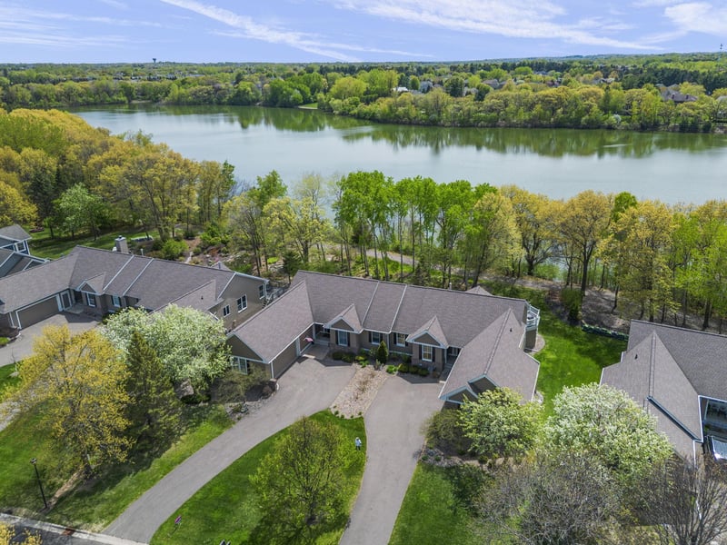 10123 Waterfront Dr, Woodbury, MN 55129