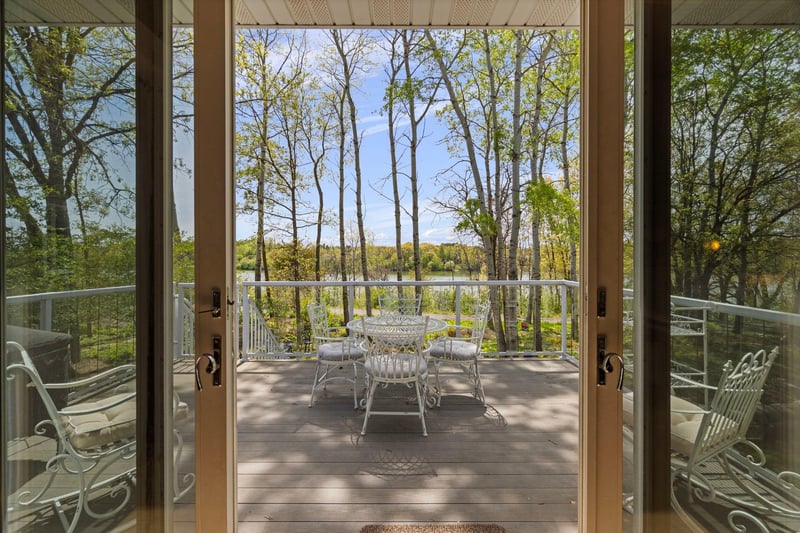 10123 Waterfront Dr, Woodbury, MN 55129