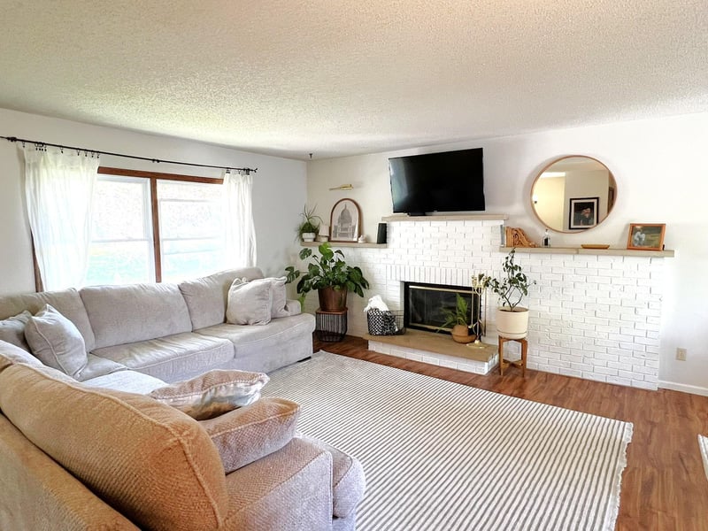 720 4th Ave NW, Plainview, MN 55964