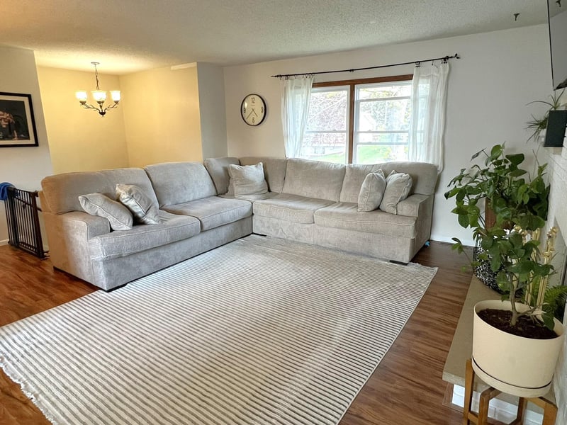 720 4th Ave NW, Plainview, MN 55964