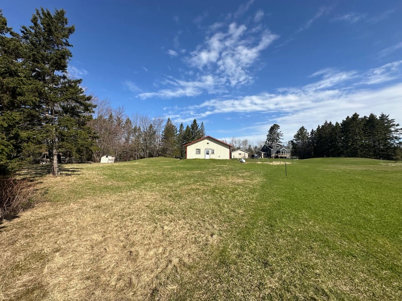 942 Old North Shore Rd, Two Harbors, MN 55616
